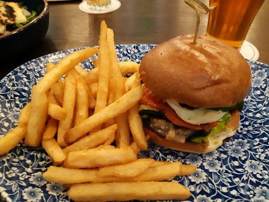 Edinburgh Castle Hotel